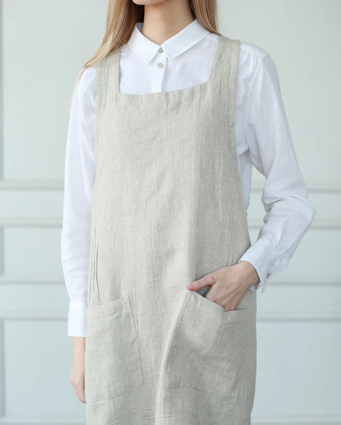 BEIGE + WHITE GARDEN APRON